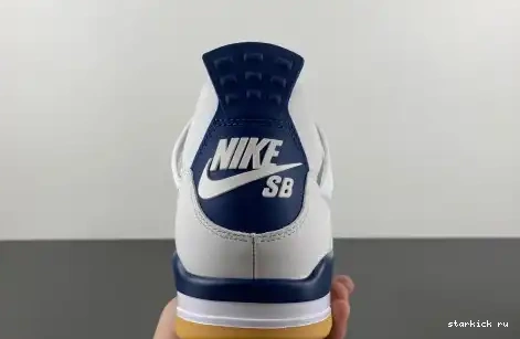 DR5415-100 Jordan SB DR5415-100 Retro Navy 4  0527